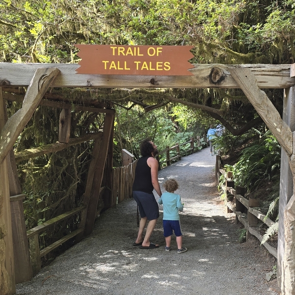 MEET YOUR POSHER 🔥🔥🔥 - Picture 13 of 14